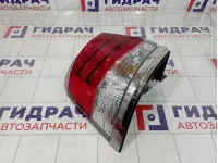 Фонарь задний наружный левый Lexus LX570 (J200) 81561-60B00