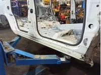 Порог со стойкой правый Lexus LX570 (J200)