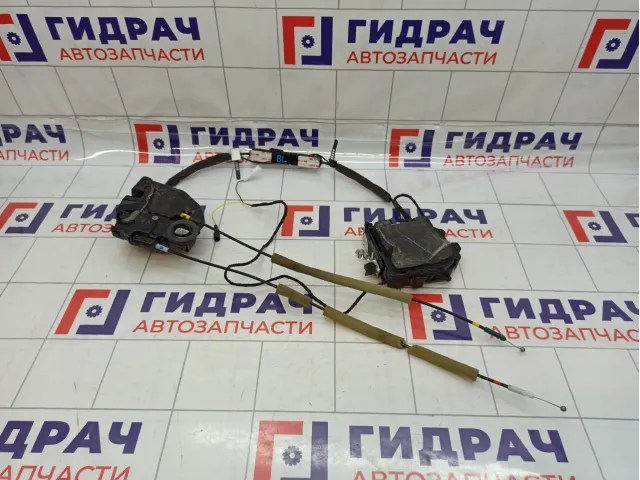 Замок двери задней левой Lexus LX570 (J200) 69060-60100