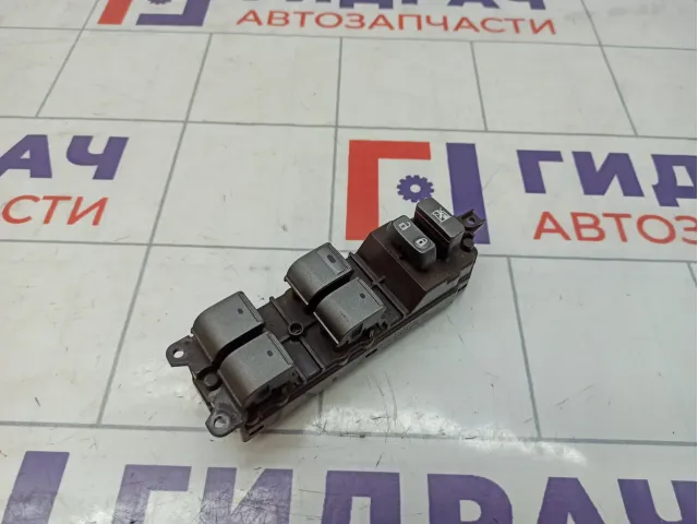 Блок управления стеклоподъемниками Lexus LX570 (J200) 84040-50120