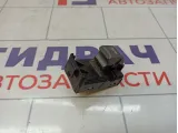 Кнопка стеклоподъемника Lexus LX570 (J200) 84810-50020