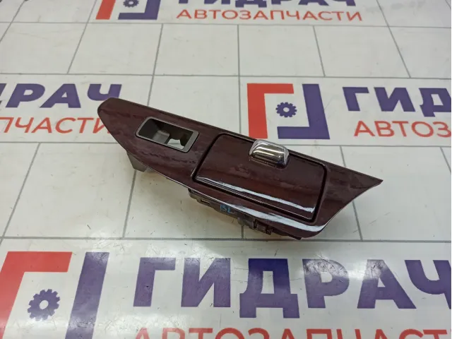 Накладка декоративная обшивки двери задней левой Lexus LX570 (J200) 74272-60300