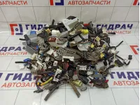 Фишка (разъем) Lexus LX570 (J200)