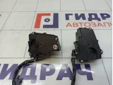 Блок кнопок в рулевое колесо Lexus LX570 (J200)