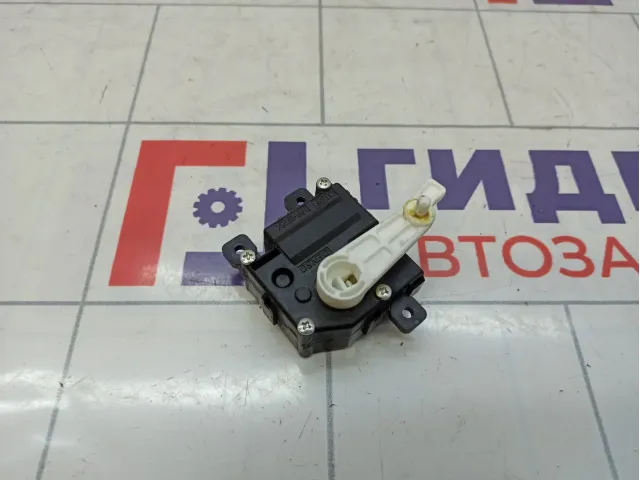 Моторчик заслонки отопителя Lexus LX570 (J200)