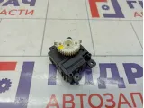 Моторчик заслонки отопителя Lexus LX570 (J200)