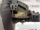 Кронштейн заднего бампера левый Lexus LX570 (J200) 52563-60100