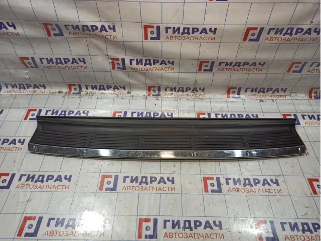 Накладка заднего бампера Lexus LX570 (J200) 52302-60040