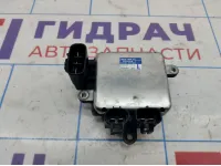 Блок управления вентилятором Lexus RX350 (AL10) 89257-30080
