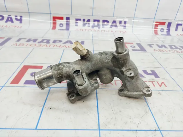 Фланец двигателя системы охлаждения Lexus RX350 (AL10) 16331-31150