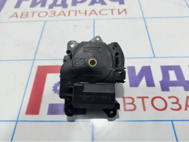 Мотор заслонки отопителя Lexus RX270 (AL10) 87106-33260