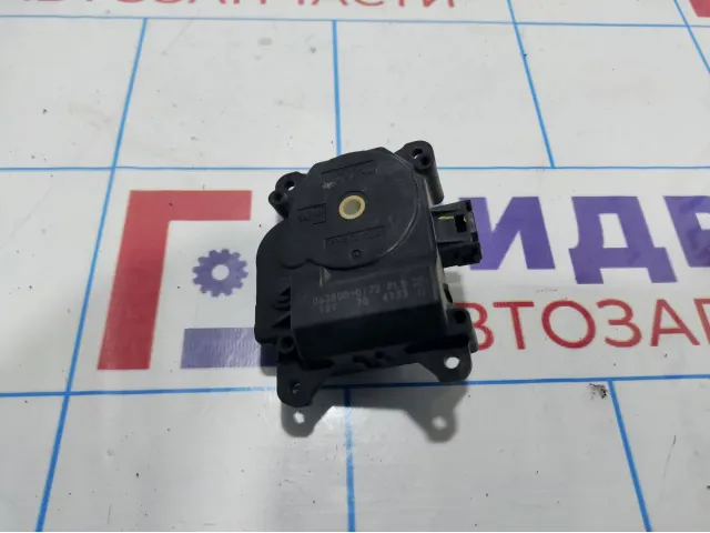 Мотор заслонки отопителя Lexus RX270 (AL10) 87106-33260