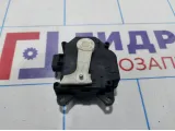 Мотор заслонки отопителя Lexus RX270 (AL10) 87106-33260