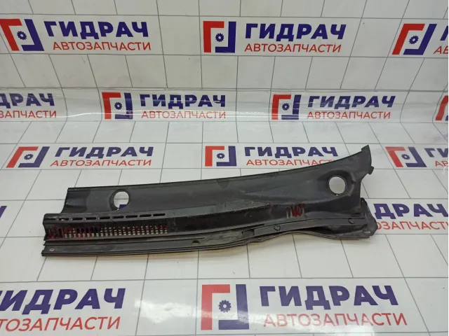 Решетка стеклоочистителя левая Lifan Solano B5304210