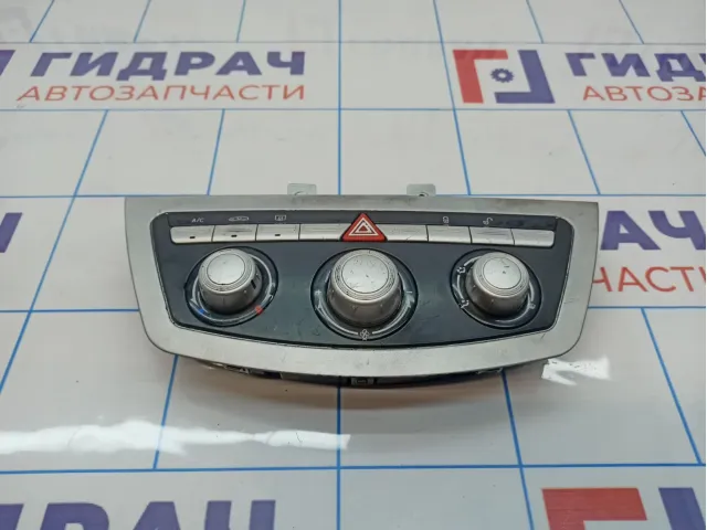 Блок управления отопителем Lifan Solano B8112100C1. Потертость, царапины.