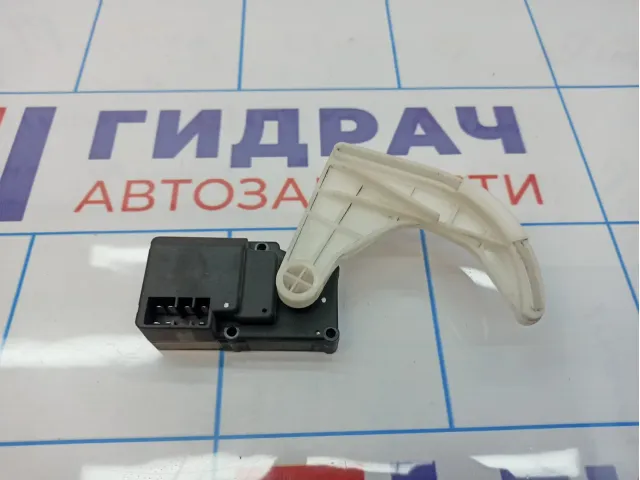 Моторчик заслонки отопителя Lifan Solano B3745400C1.