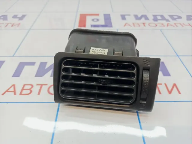 Дефлектор воздушный правый Lifan Solano B5306400B28.