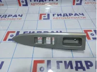 Накладка обшивки двери передней левой Lifan Solano . Потертости.