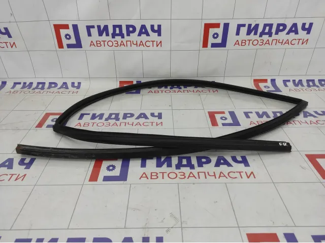 Уплотнитель стекла переднего правого Lifan Solano B6107211