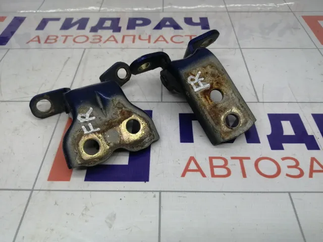 Петли двери передней правой Lifan Solano