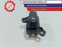 Кнопка центрального замка правая Mazda CX-7 EG24-66-660.