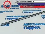 Накладка стекла переднего левого Mazda CX-7 EG21-50-650F. Дефект.