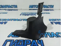 Брызговик передний левый Mazda CX-7 EG21518412. Дефект.
