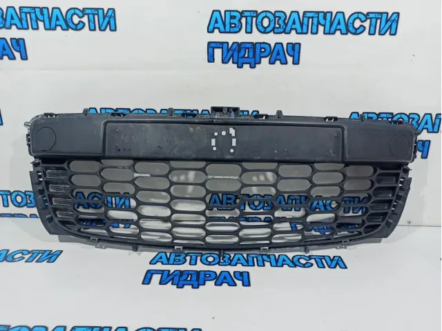 Решетка в бампер центральная Mazda CX-7 EHY0-50-1T1.