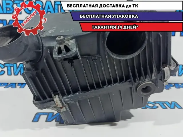 Корпус воздушного фильтра Mazda CX-7 L33E-13-320A.
