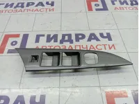 Накладка блока управления стеклоподъемниками Mazda 3 BS3H684L6