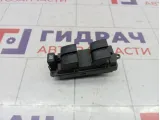 Блок управления стеклоподъемниками Mazda 3 BS3E66350A