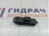 Кнопка стеклоподъемника заднего левого Mazda 3 BS3F66380