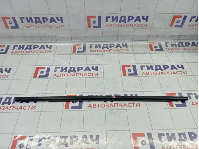 Накладка стекла заднего левого Mazda 3 BP4K73821A