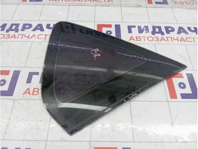 Стекло кузовное глухое (форточка) заднее правое Mazda 3 BP4K62950B