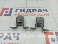 Петли двери передней левой Mazda 3