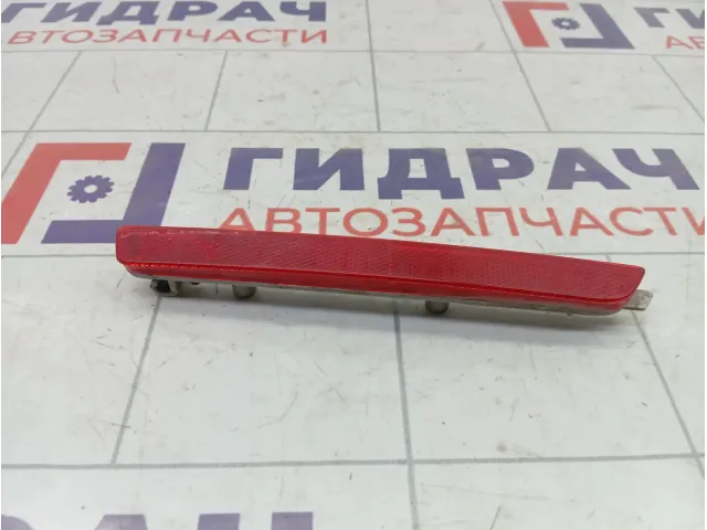 Отражатель задний левый Mazda 3 BN8P515L0B