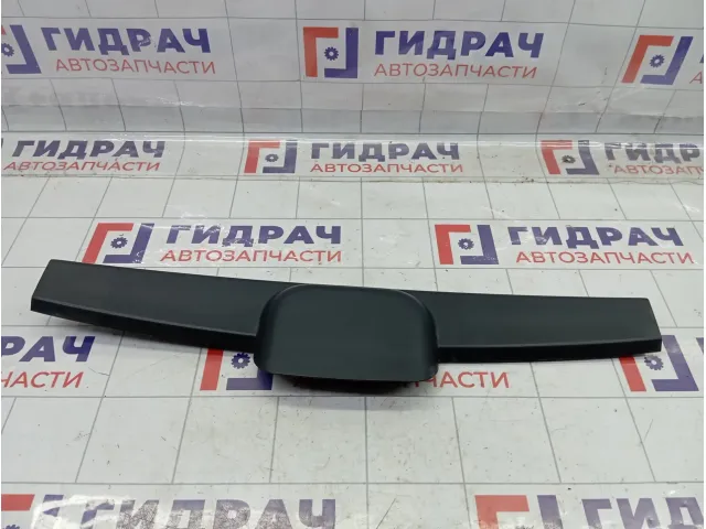 Обшивка двери багажника центральная Mazda 3 B32H68930
