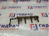 Топливная рампа (топливная рейка) в сборе Mazda 3 Z60113150A