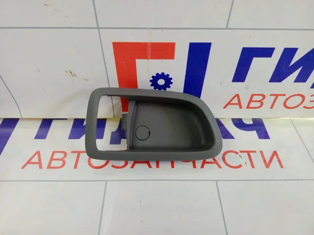 Накладка ручки внутренней задней правой Mazda 3