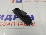 Кнопка стеклоподъемника переднего правого Mazda 3 BP4K66370