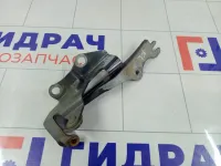 Петля капота левая Mazda 3 BP4K52420B