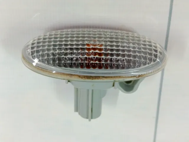 Повторитель на крыло Mazda 3 GJ6A51120D