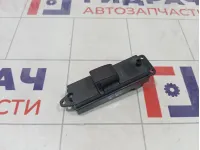 Кнопка стеклоподъемника переднего правого Mazda 3 BS3E66370