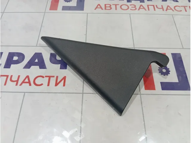 Накладка двери внутренняя задняя правая Mazda 3 BP4K6851XB