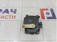 Моторчик заслонки отопителя (печки) Mazda 3