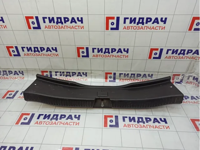 Обшивка багажника на заднюю панель Mazda 3 BP4K6889XB02