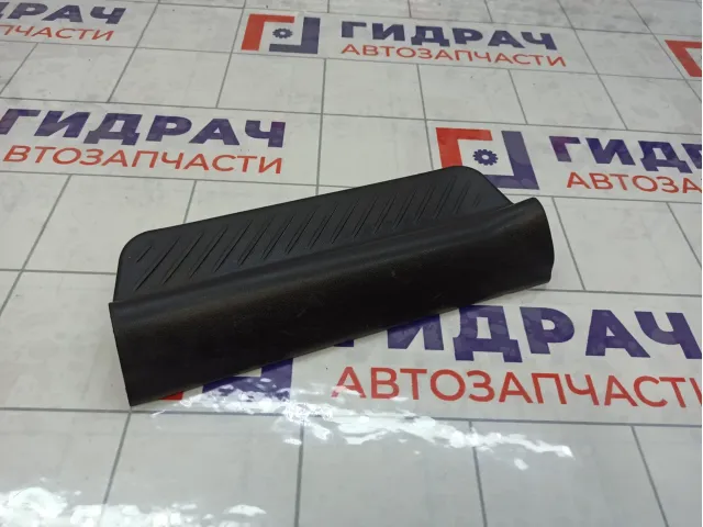 Накладка порога внутренняя задняя левая Mazda 3 BP4K68740F02