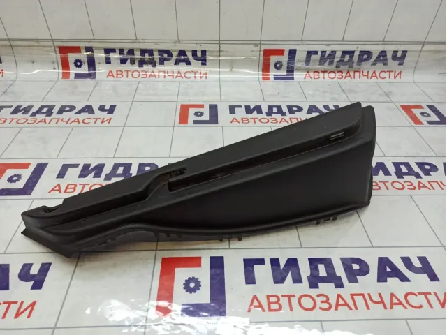 Кронштейн полки багажника правый Mazda 3 BP4K6884ZF02