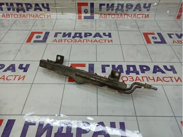 Топливная рампа (топливная рейка) Mazda 3 Z60113150A