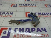 Петля капота правая Mazda 3 BP4K52410B